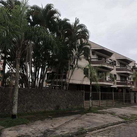 ウバトゥバExcelente Localizacao, 400 Metros Da Praia Ar Condicionado E Wi-Fiアパートメント エクステリア 写真