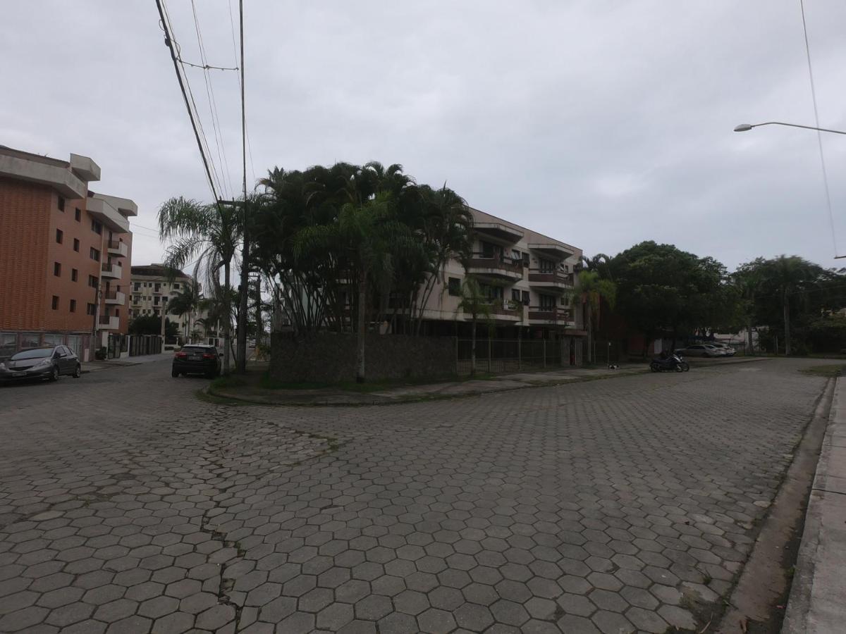 ウバトゥバExcelente Localizacao, 400 Metros Da Praia Ar Condicionado E Wi-Fiアパートメント エクステリア 写真